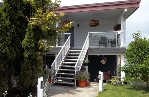 Ucluelet Hotel | Bayshore Waterfront Inn