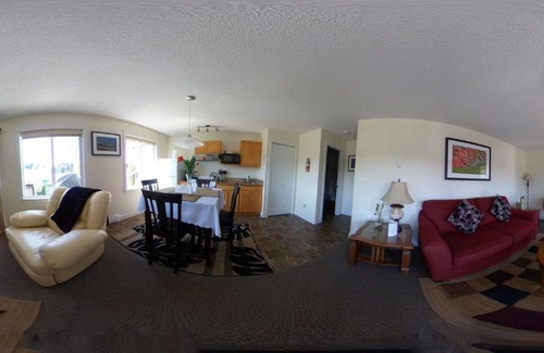 Ucluelet Hotel | Bayshore Waterfront Inn