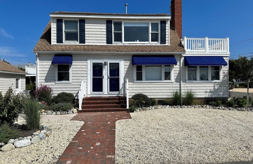 North Beach Haven House | Bayside 2 bedroom in Brant Beach. Beautiful views of the sunset!