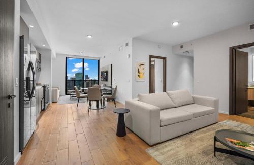 Downtown Miami Apartment | Bayside Apartment with Stunning City Views