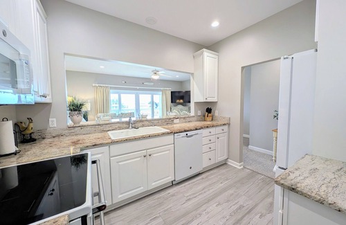 Bethany Beach House | Bayside Bliss. South Shore Marina w/views. 3BR TH w/Decks, Pool & Prime Location