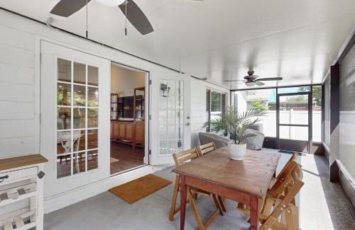 Sun Bay South House | Bayside Bungalow