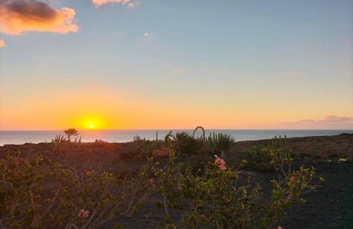 Guatiza House | Bayside | Casa Leónida Ocean Volcano house