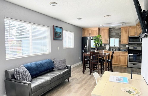 Jacoby Creek House | Bayside Casita Upgraded &In Town