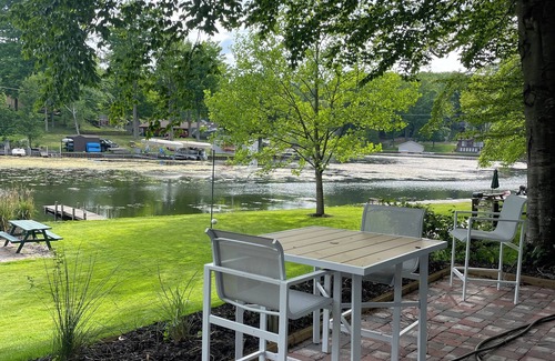 Ludington Cottage | Bayside cottage is our new Hamlin lake cottage. Complete with docks 50’ away.