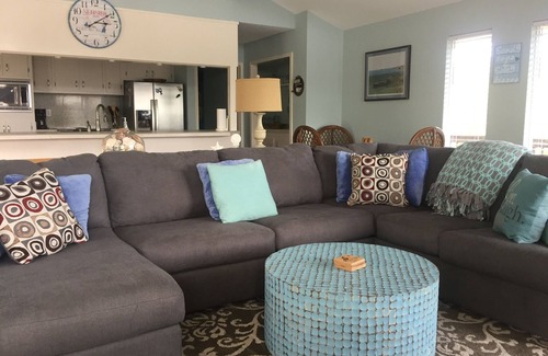Jamaica Beach House | 'Bayside Hideaway' Jamaica Beach Canal, Sleeps 8, 3 BR-3 Full Bath