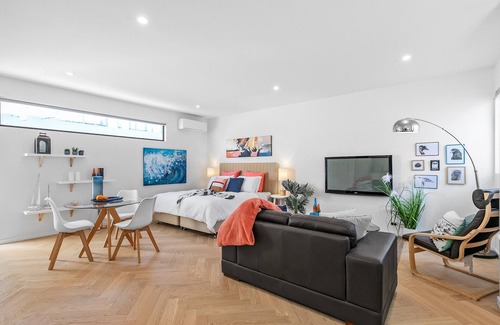 Port Melbourne Apartment | Bayside Port Melbourne Studio Apartment
