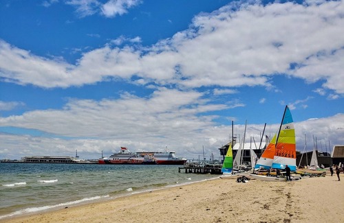 Port Melbourne Apartment | Bayside Port Melbourne Studio Apartment