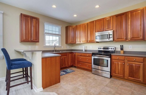 The Commons House | Bayside Resort 3-Story 4BR Townhome