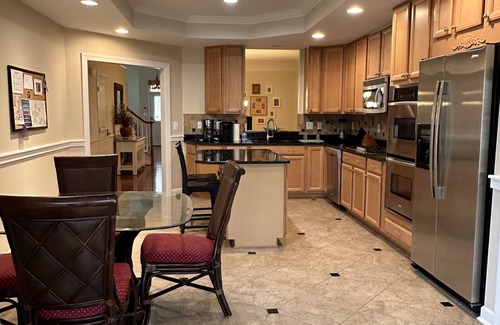 The Commons House | Bayside Resort! Spacious Townhome-Sleeps 13-Pools, Beach, Bikes, Pond, Golf!