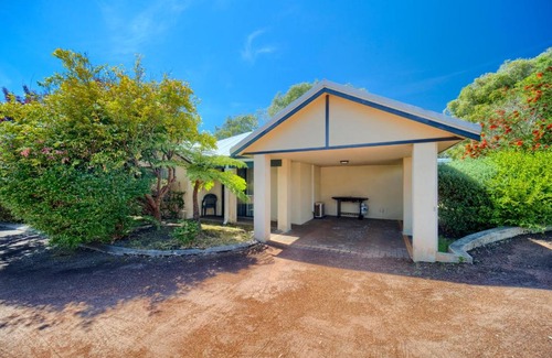 Walpole House | Bayside Villas
