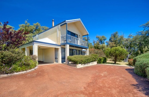 Walpole House | Bayside Villas