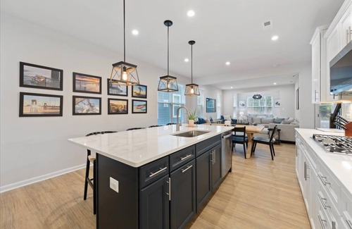 Bayside House | Bayside * W. Fenwick Is. *20117* 5BR, 4.5 Baths, 3 Suites, Luxury Twin-House