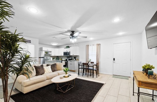 Baytown Apartment | Baytown Hideaway Private Casita One Bedroom Living with Deck and Kitchen