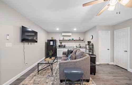 Baytown Apartment | Baytown Stay – Family Studio Near Attractions