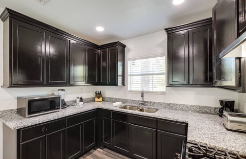 Baytown House | Baytown Vacation Rental w/Patio & Large Yard!
