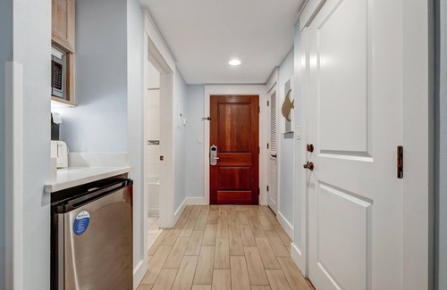 Villa Lago Condo | Baytowne Wharf Studio Retreat - Your Cozy Getaway for Four in Sandestin at Sandestin Golf and Beach Resort!