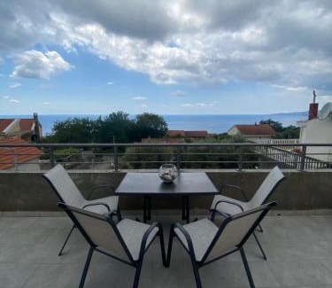 Drobnici Apartment | Bayview Apartments