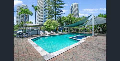 Runaway Bay Apartment | Bayview Bay Apartments and Marina