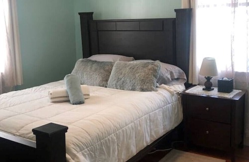 Potowomut House | Bayview Beach Flat - 1 min Walk to Beach