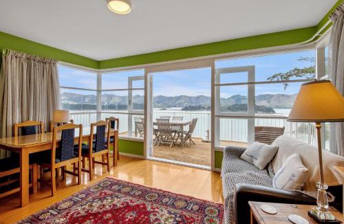 Diamond Harbour House | Bayview Beauty - Charteris Bay Holiday Home