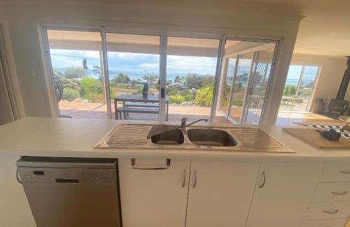 Para Wurlie House | Bayview Bliss