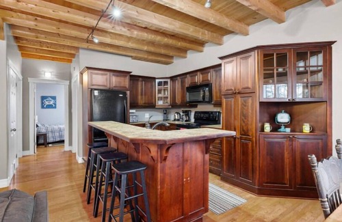 Bayview House | Bayview Chalet in Cavendish