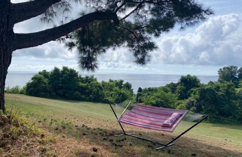 Barstow Cottage | Bayview Cottage 2 BR +Off./Priv Beach/Hot Tub/Deck