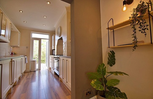 Slyne Apartment | Bayview 'For a beautiful coastal retreat'