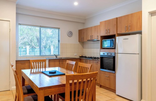 Broadwater Hotel | Bayview Geographe Resort