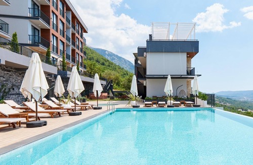Kotor Apartment | Bayview Hills Luxury Residences