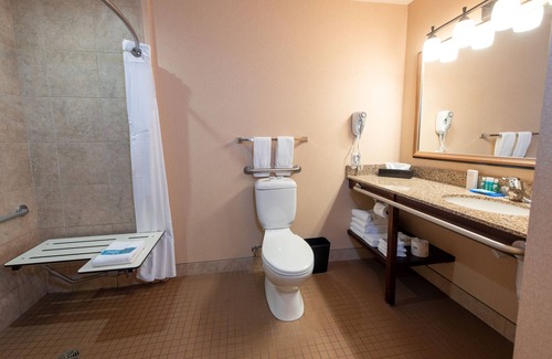 Courtenay Hotel | Bayview Hotel