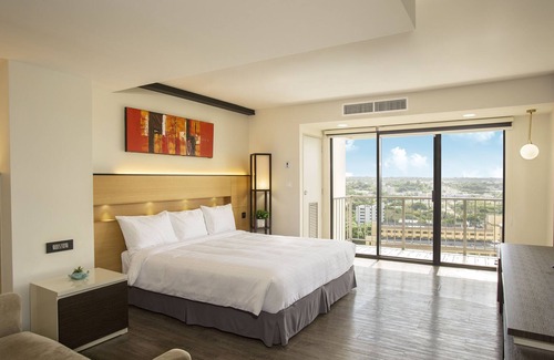 Tumon Resort | Bayview Hotel Guam