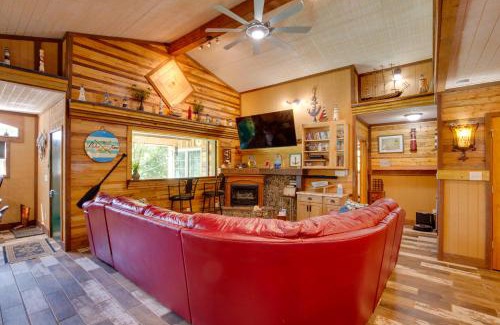 Lake Lafayette House | Bayview - Lakefront Family Cabin in Odessa!