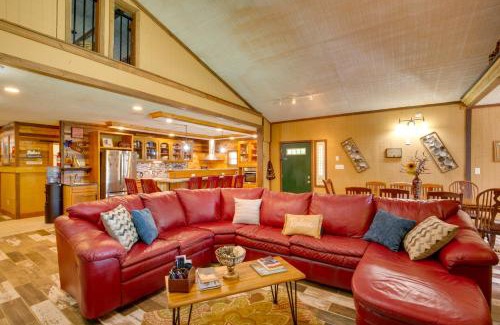 Lake Lafayette House | Bayview - Lakefront Family Cabin in Odessa!