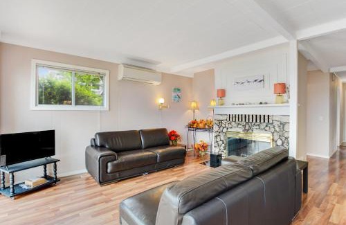 Blaine House | Bayview Lookout