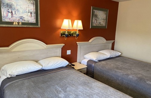 Longfellow Hotel | Bayview Motel