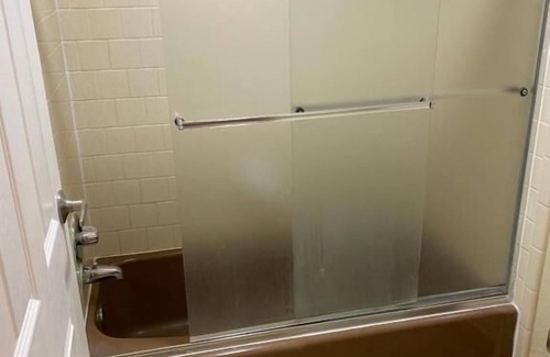 Longfellow Hotel | Bayview Motel