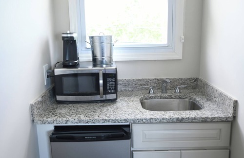 Hampton Bays Hotel | Bayview Resort