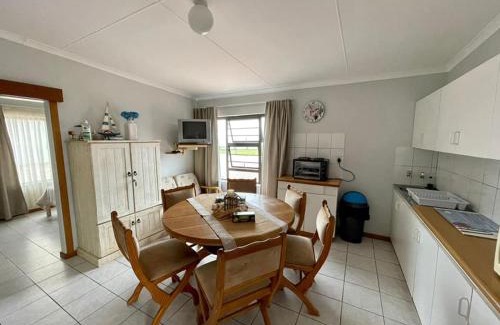 Hartenbos Apartment | Bayview Seefront Accommodation