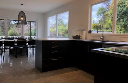 Two Mile Bay House | Bayview Taupo - Spa Pool and Views