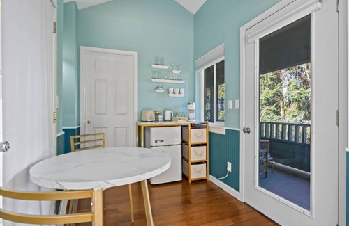 Bremerton Apartment | BayView Tower - Romantic Studio w/Beach Access
