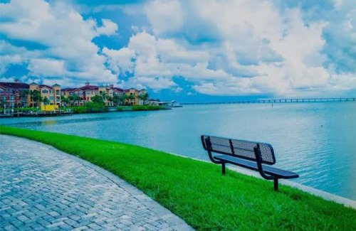 Clearwater Apartment | Bayview
