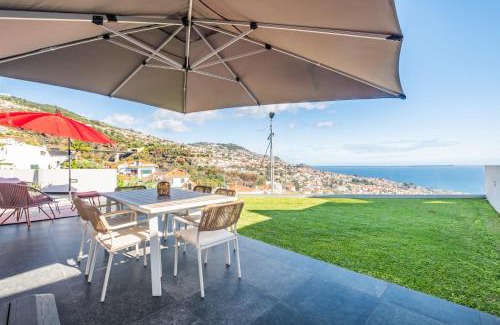 Santa Luzia Villa | Bayview Villa Retreat