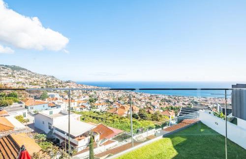 Santa Luzia Villa | Bayview Villa Retreat
