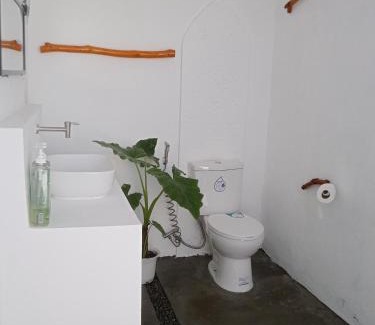 Laurel Bed & Breakfast | Baywalk Suites Batangas