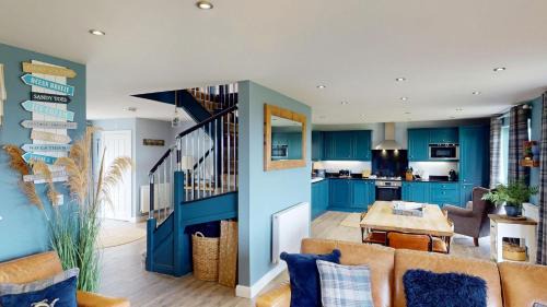 Filey House | Baywatch and Baybreak