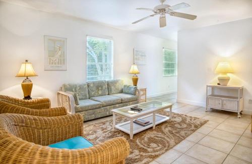 Captiva House | Baywatch Cabin home