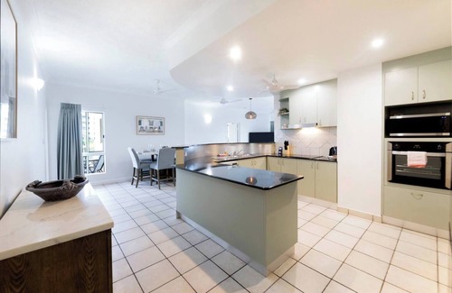 Cullen Bay Apartment | Baywatch Escape Beachside Living near Darwin CBD