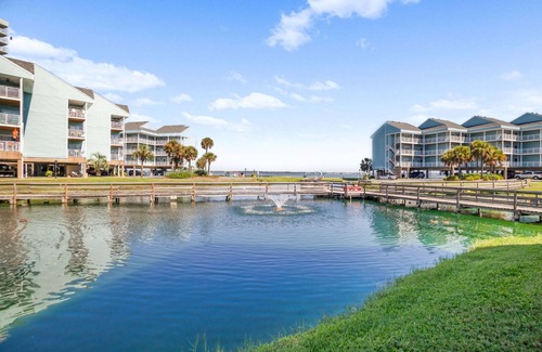 Pensacola Beach Condo | Baywatch F-3